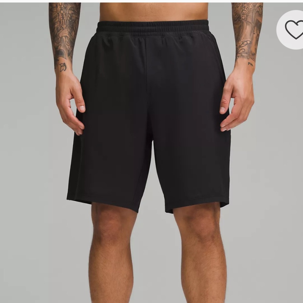 LuluLemon pace breaker short 9 inch